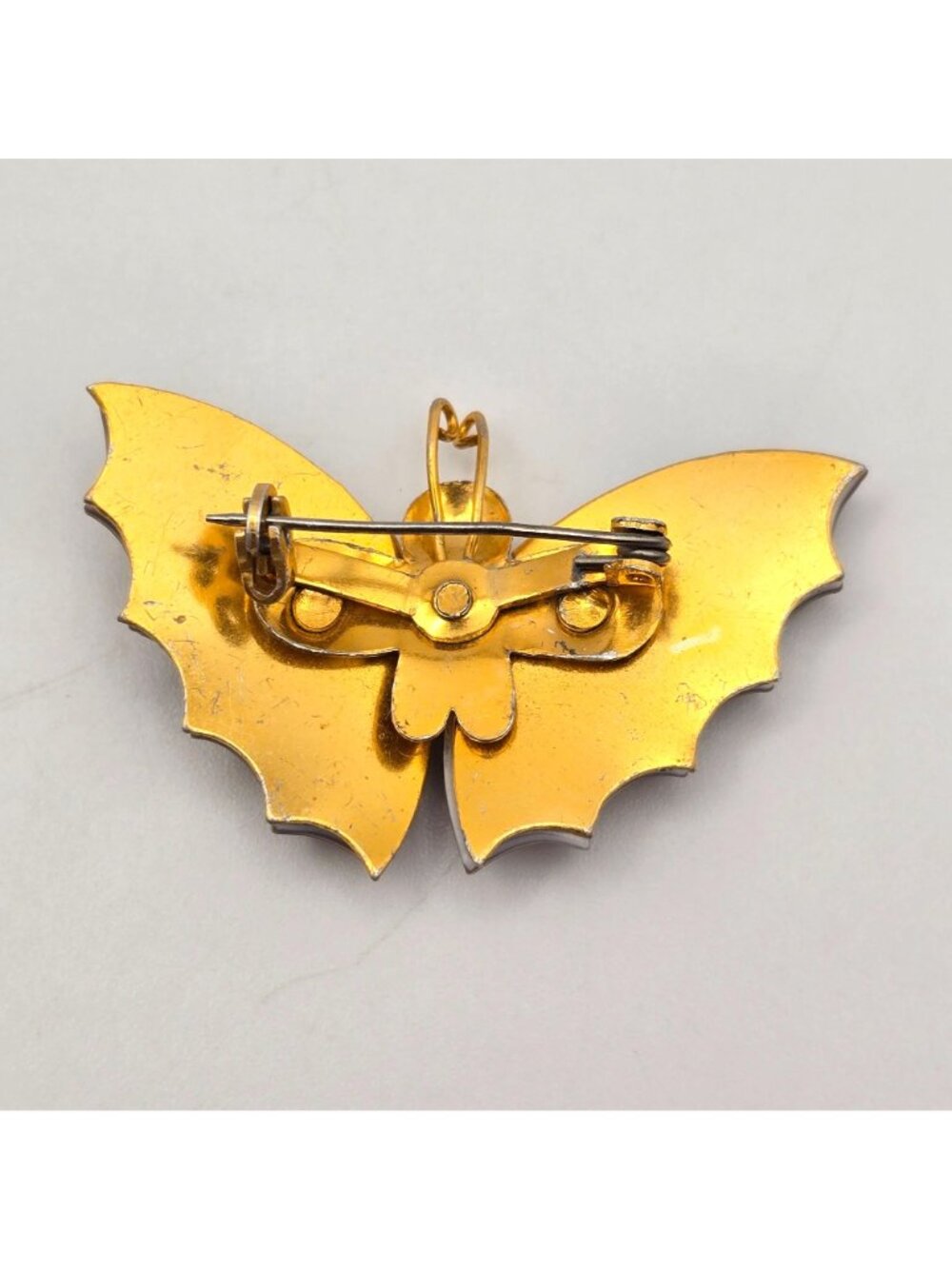 Vintage Tiger Cowrie Shell Butterfly Brooch 1.75" Gold Tone Insect Statement Pin - Picture 5 of 6